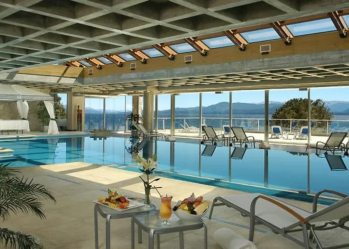 Cacique Inacayal Lake & SpaSpa Hotel